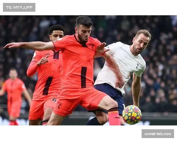 曼联三中卫体系展现防守韧性 反击效率成抢分法宝